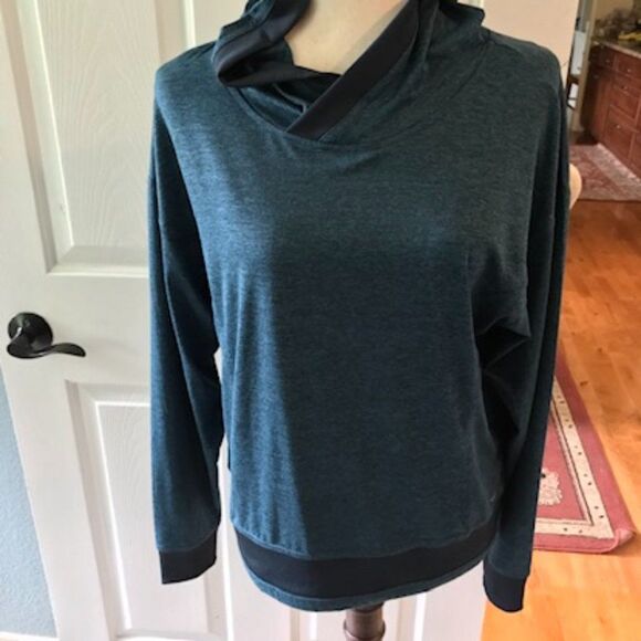 Mondetta Hooded Top Size Small - Picture 7 of 9